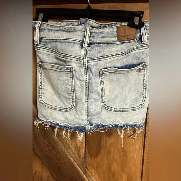 American Eagles Women’s Size 0 Blue Denim Hi-Rise Mini Distressed Jean Skirt​​ - Picture 3 of 7